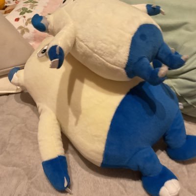 makimakimaki481's profile picture. 来年の4月までさようなら(ヾ(´・ω・｀)インスタにはいます