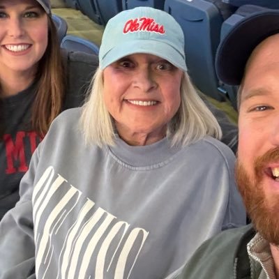 CPHunt12's profile picture. Lover of sports, Ole Miss Rebel, mom of 2, business woman, lifelong member of UM cheerl! Dad was Navy vet & love USA🎶🇺🇸#OxfordMyHomeTown❤️ #GroveCollective