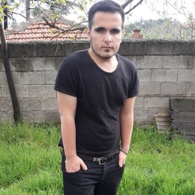 hipnetic__'s profile picture. siyasi rehine | avukat