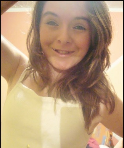 Deus♥, Solteira 66' , Funk ♥ , Ciumenta , quer me conhecer #Melhor segue , #Msn só pedir ;; - beijoos s2'