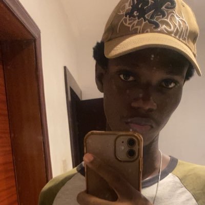 AdegbiteDero's profile picture. i’m a consigliere🕴🏾