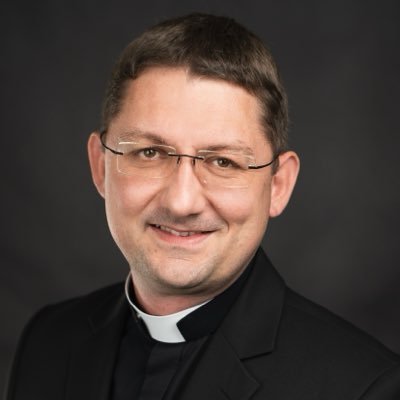 d_ledwon's profile picture. Ksiądz @arch_katowicka, duszpasterz, dr teologii, biblista, profesor @USinKatowice, @WTLUS,🇵🇱🇮🇹