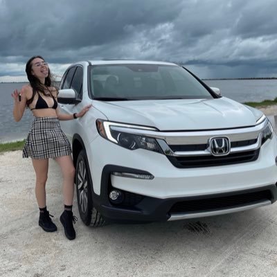 EmilyMary390909's profile picture. Single