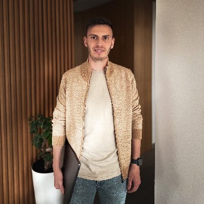 vladneculoiu's profile picture. A restless mind with a purpose.