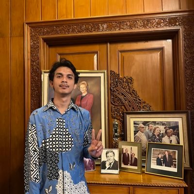 rendimr13's profile picture. Drawing random stuff. | Open for Comission work. | Portfolio⬇️