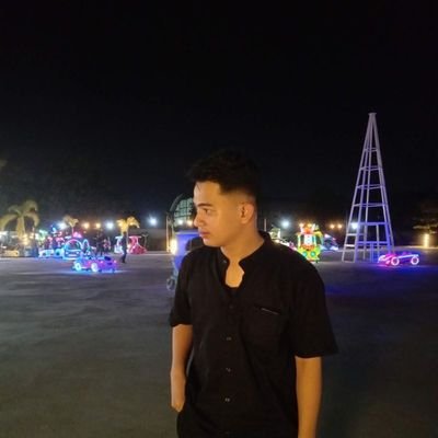 Alpitalessy's profile picture. Mimpi tinggi 💭💯 usaha gila 💪💯 hasil nyata 💯💯💯🔥