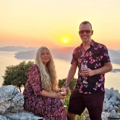 lilnatz4's profile picture. Smiling sweetly with a lemon in your jaw 🍋 Wife, Mum, best friend, dog walks, horses, coffee, chocolate, holidays, Arsenal, my life in a nutshell ❤️