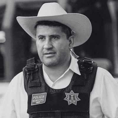 Monicamx1's profile picture. +Antropología Social
+VOZ de Exigencia ciudadana 
+Comunitarismo
😌Es a título personal

#ReconciliarYReconstruir
#HacerComunidad