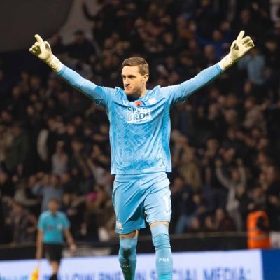 Leigh123pne's profile picture. 