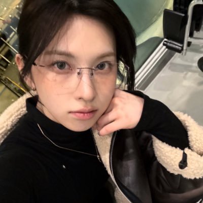 hoo_t_'s profile picture. 언미사지재수생