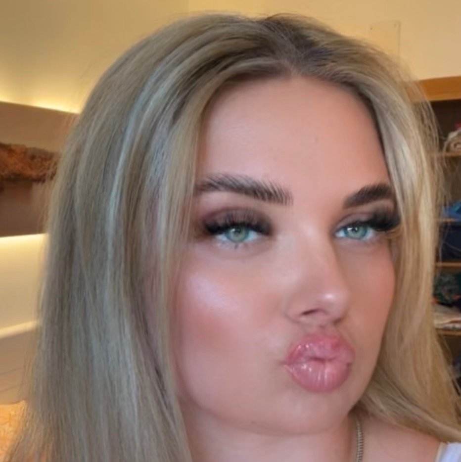 TeasingTwinkle's profile picture. Hey I'm Twinkle! London! Let me be ur naughty lil girl DM for ANY custom pics & videos! Let me indulge your fantasies also do findom/paypig