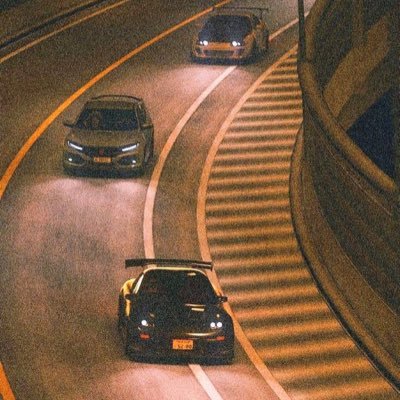 justfun_221's profile picture. 