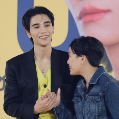 cus_sats's profile picture. Mar 15.08 | sing/take photos | น้องกัสที่ขึ้นไปร้องเหมือนวิวาห์งาน FWD |🏴󠁧󠁢󠁥󠁮󠁧󠁿🇹🇭| #Saturdayss (💚) | เเค่มีเธอ @jeffsatur | say hi กันได้ในตตคับ👇🏻