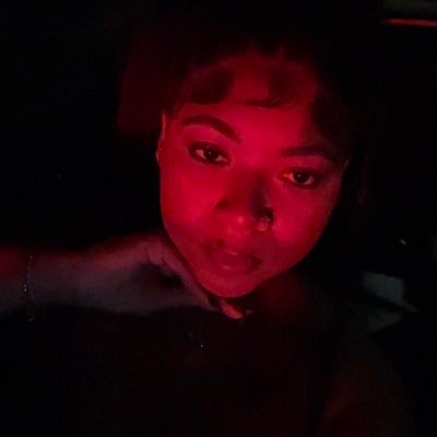 thatsthegaggg's profile picture. that bitch and some.