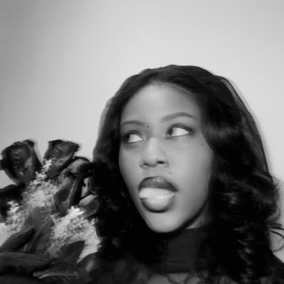 lifeofayshaa's profile picture. 22 | 333🤍 | a sleepy girl | 🦇 &🌟