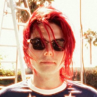 mychemfag's profile picture. 22 ! desi . mcrtwt . he they . #GERARD: KISS ME, YOU ANIMAL! . DNF -16!