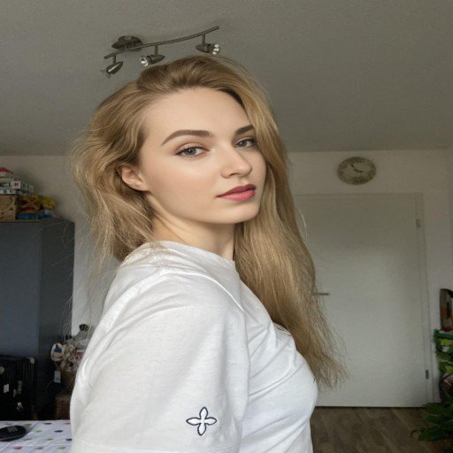 frjdo06u68521's profile picture. 