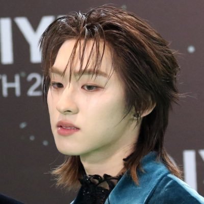 twatphlu's profile picture. 