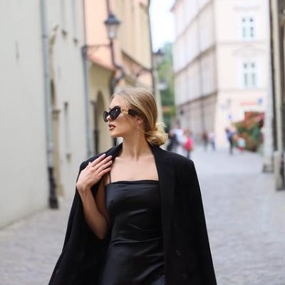 CarolineXDG1's profile picture. Opportunities don't happen; you create them.