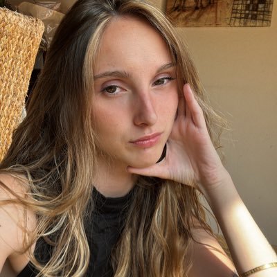 larosiooo's profile picture. 