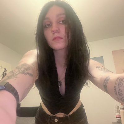 chl0ejf's profile picture. 