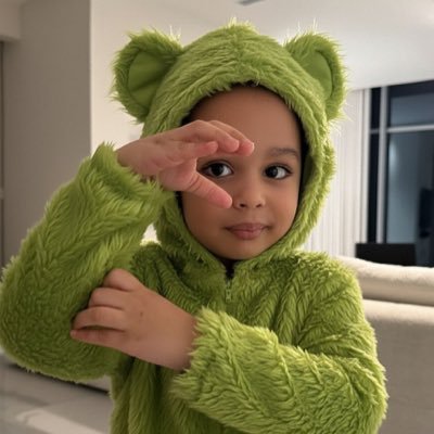 libraoutsold's profile picture. uki uki room