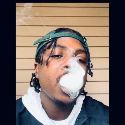 Veezy24's profile picture. I feel just like Beyoncé niggas love to say my name