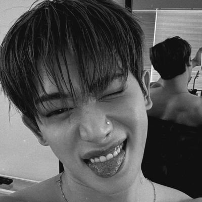 WONHOJOESTAR's profile picture. #JOTARO: I'M NOT A BIOLOGIST (?), BUT I'M NOT A DUMBASS BITCH