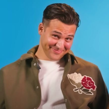 moonstoneflare's profile picture. 💌 | ♡ loving eddie diaz is my favorite hobby ♡ | 💌 buddie is real ♡ || F1 | 1 | 55 | 81 || multiple interests || i crash out alot hehehehe ||