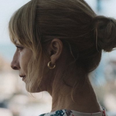 cosmicallyso's profile picture. don’t mind me, im just casually losing my mind in the corner