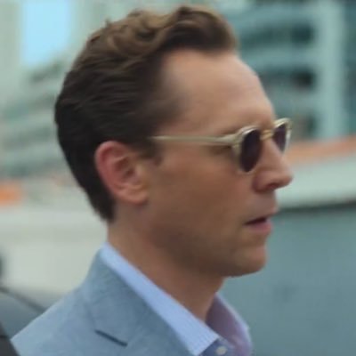hollowcrowned's profile picture. sapphic films, old hollywood, and tom hiddleston projects enthusiast ‣ @stormydayzie ♡