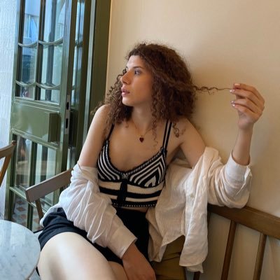 ahlakkralicesi's profile picture. Secular, libra, post op, demıseksual woman. “A different example of a woman.”