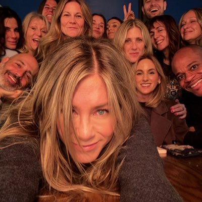 JennifarAnisto9's profile picture. I'm an actress who loves sunsets, beaches and beautiful music.