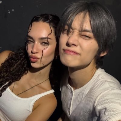 just4beom's profile picture. txt & katseye ᥫ᭡