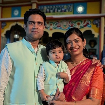 sartingitout's profile picture. Ophthalmologist. Wannabe writer.