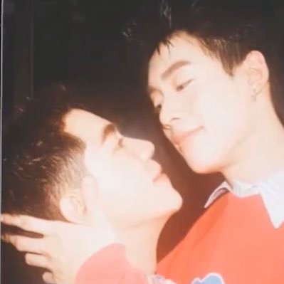 adzthemadz's profile picture. GELBIE 💅🏻🌈 #PideNew 🦍🦧writer by day, fangirl all day