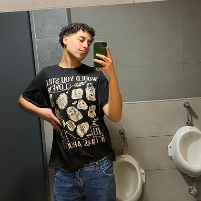 ezeescobarr's profile picture. club atlético miley cyrus