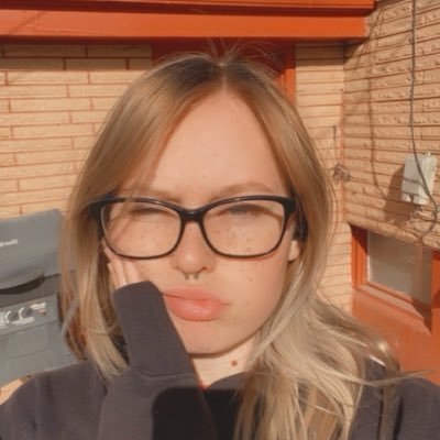 Jade_av33's profile picture. Happy girl ❤️🥹