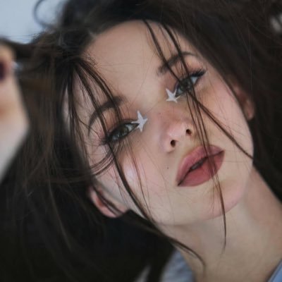 dovelyneverland's profile picture. 