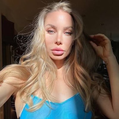 Lolasmith381625's profile picture. 