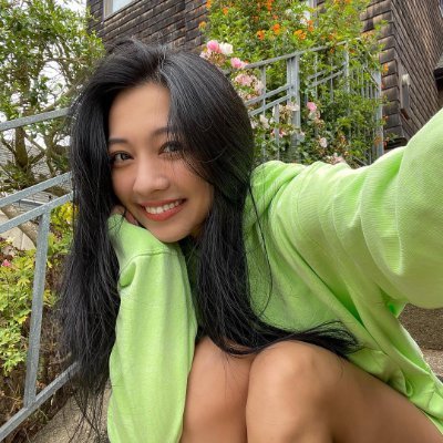 Lina86mb's profile picture. Successful professional with a soft spot for animals. Passionate about compassion, leadership, and giving every creature a chance to thrive
