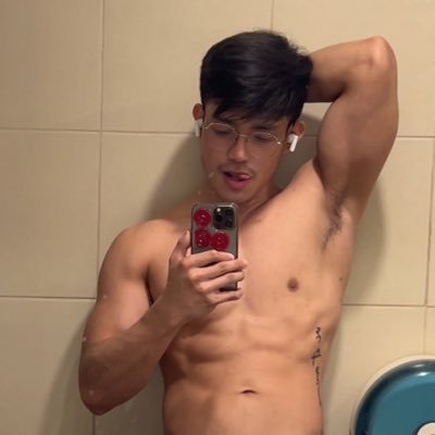 gogogoboie's profile picture. nothing to see here just my kalats lol