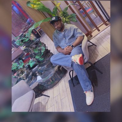 Debislyv04's profile picture. A gunner #teamarsenal