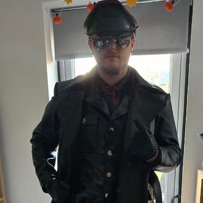 lthrladtj's profile picture. LEATHER /  28 / C£SH MASTER // BLUF #4276 / UK / UNIFORMS / BDSM