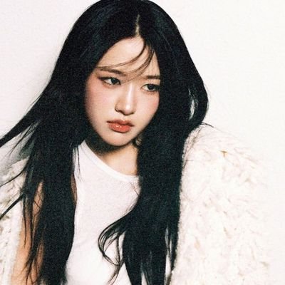 jiypoop's profile picture. property of #지윤 𓂃 . . ♡̵