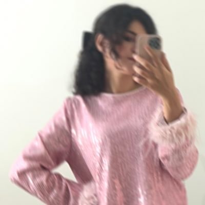 gharibeashena96's profile picture. من حال ادامه دادن ندارم ، صادقانه... 🍁