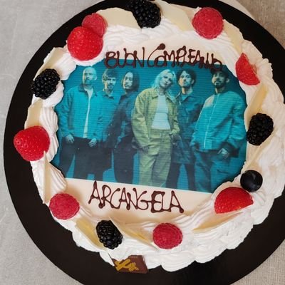 ArcangelaDamato's profile picture. I'm a proud soldier!❤️I Love music, movies and tv series and I like sharing with others💛🎬🎥🎶
#MakeChesterProud 💙