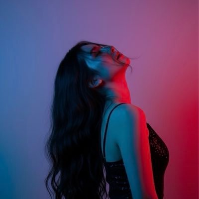 angelinalarez19's profile picture. ✨Annyong 🌄
💜 • | LOVE MYSELF💌
Ser army te vuelve invencible 🌌☀️💖
My vida con BTS💜