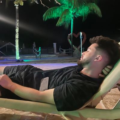 BenBWCJohnson's profile picture. Die hard Chicago Bears fan. 
Follow me if you fuck with *insert whatever you like*