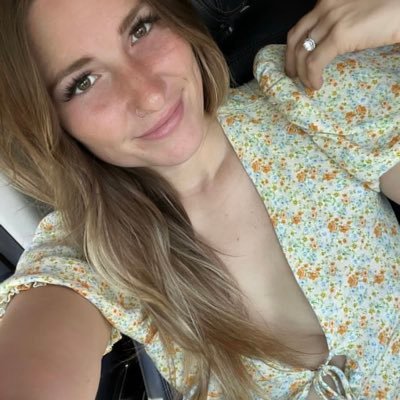 karpman_laura's profile picture. single